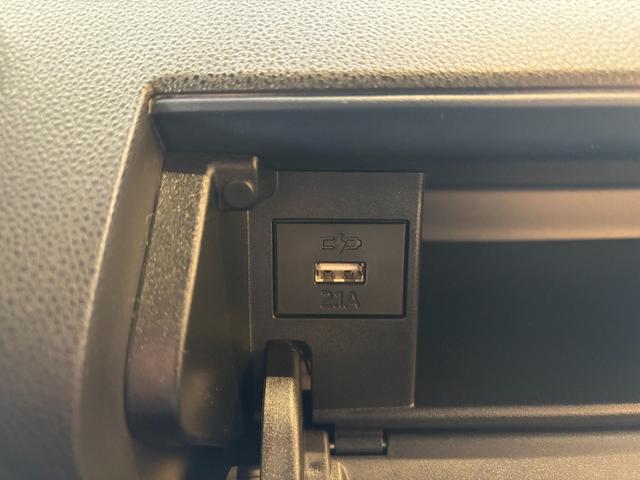 タント カスタムＲＳ　ターボ　両側パワースライドドア　純正１５ＡＷ　スマートアシスト　純正９型ディスプレイオーディオ　バックモニター　ブラックハーフレザーベンチシート　シートヒーター　ＬＥＤヘッドライト・フォグ　オートマチックハイビーム　パークセンサー（18枚目）