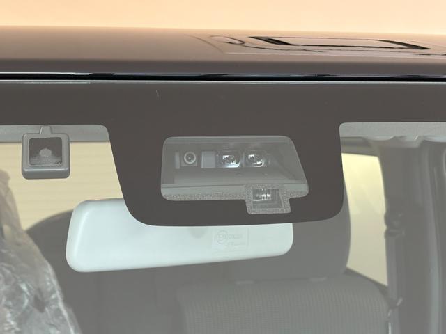 ジムニー ＸＣ　届出済未使用車　ブレーキサポート　アイドリングストップ　カロッツェリア９型ディスプレイオーディオ　バックモニター　ＨＤＭＩ・ＵＳＢ入力端子　ＥＴＣ　シートヒーター　リアパークセンサー　クルーズコントロール　ＬＥＤヘッドライト　背面タイヤ　純正１６ＡＷ（6枚目）