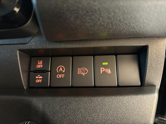 ジムニー ＸＣ　届出済未使用車　ブレーキサポート　アイドリングストップ　カロッツェリア９型ディスプレイオーディオ　バックモニター　ＨＤＭＩ・ＵＳＢ入力端子　ＥＴＣ　シートヒーター　リアパークセンサー　クルーズコントロール　ＬＥＤヘッドライト　背面タイヤ　純正１６ＡＷ（7枚目）