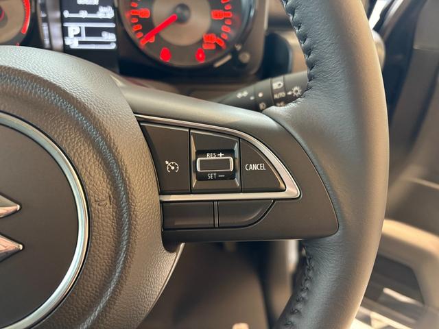 ジムニー ＸＣ　届出済未使用車　ブレーキサポート　アイドリングストップ　カロッツェリア９型ディスプレイオーディオ　バックモニター　ＨＤＭＩ・ＵＳＢ入力端子　ＥＴＣ　シートヒーター　リアパークセンサー　クルーズコントロール　ＬＥＤヘッドライト　背面タイヤ　純正１６ＡＷ（8枚目）