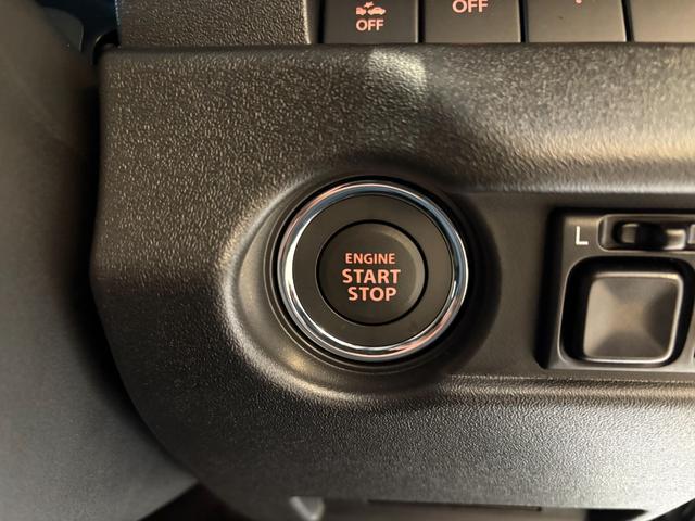 ジムニー ＸＣ　届出済未使用車　ブレーキサポート　アイドリングストップ　カロッツェリア９型ディスプレイオーディオ　バックモニター　ＨＤＭＩ・ＵＳＢ入力端子　ＥＴＣ　シートヒーター　リアパークセンサー　クルーズコントロール　ＬＥＤヘッドライト　背面タイヤ　純正１６ＡＷ（13枚目）