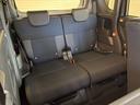ご家族などを乗せるリアシートです。大切な方を乗せるからには、乗り心地が気になりますね。