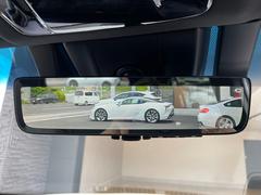【デジタルインナーミラー（前後録画機能付）】車両後方カメラの映像をインナーミラー内のディスプレイに表示。 4