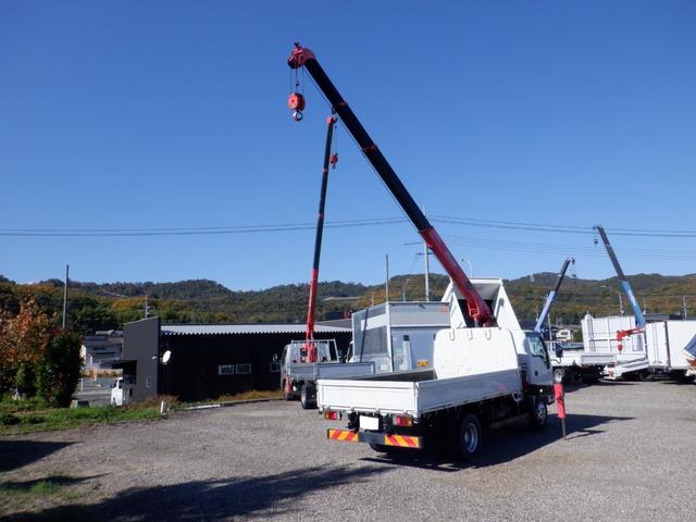 エルフトラック ロングフルフラットロー　全低床　３ｔ積　６ＭＴ　３ペダル　ユニック製　ＵＲＵ２６４　４段クレーン　ラジコン　フックイン　荷台内寸３６０ｃｍ１７９ｃｍ３７ｃｍ　荷台地上高１００ｃｍ　坂道発進補助装置　左電動格納ミラー（17枚目）