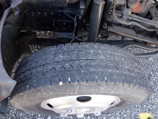 エルフトラック ロングフルフラットロー　全低床　３ｔ積　６ＭＴ　３ペダル　ユニック製　ＵＲＵ２６４　４段クレーン　ラジコン　フックイン　荷台内寸３６０ｃｍ１７９ｃｍ３７ｃｍ　荷台地上高１００ｃｍ　坂道発進補助装置　左電動格納ミラー（34枚目）