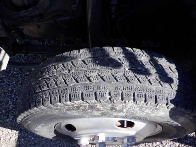 エルフトラック ロングフルフラットロー　全低床　３ｔ積　６ＭＴ　３ペダル　ユニック製　ＵＲＵ２６４　４段クレーン　ラジコン　フックイン　荷台内寸３６０ｃｍ１７９ｃｍ３７ｃｍ　荷台地上高１００ｃｍ　坂道発進補助装置　左電動格納ミラー（38枚目）