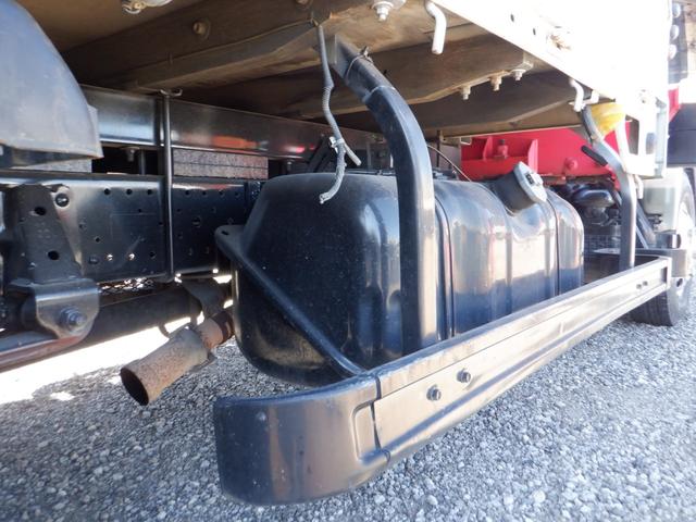 エルフトラック ロングフルフラットロー　全低床　３ｔ積　６ＭＴ　３ペダル　ユニック製　ＵＲＵ２６４　４段クレーン　ラジコン　フックイン　荷台内寸３６０ｃｍ１７９ｃｍ３７ｃｍ　荷台地上高１００ｃｍ　坂道発進補助装置　左電動格納ミラー（46枚目）