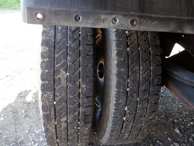 エルフトラック ロングフルフラットロー　全低床　３ｔ積　６ＭＴ　３ペダル　ユニック製　ＵＲＵ２６４　４段クレーン　ラジコン　フックイン　荷台内寸３６０ｃｍ１７９ｃｍ３７ｃｍ　荷台地上高１００ｃｍ　坂道発進補助装置　左電動格納ミラー（47枚目）