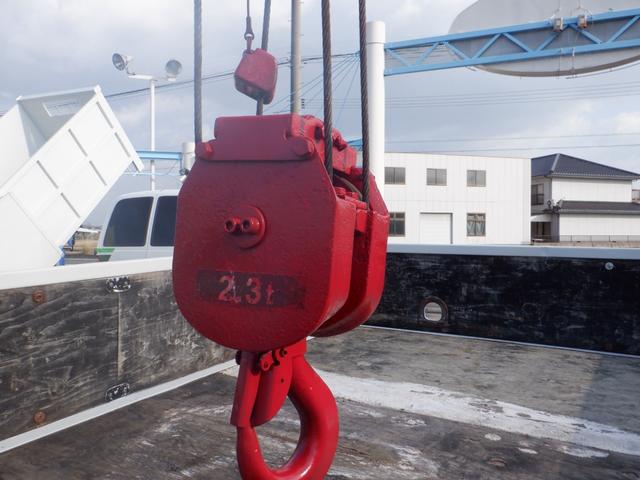 キャンター ロングDX 標準ロング ユニックURM233 3段 ラジコン クレーン フックイン 2.3t吊り 5MT 3ペダル 荷台内寸368cm 178cm 37cm(31枚目)