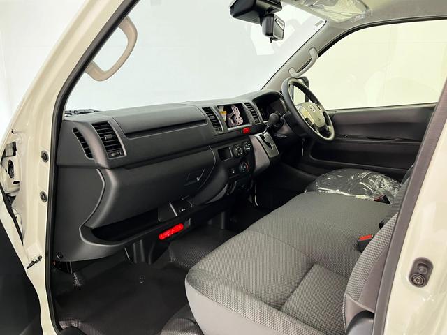 ハイエースバン ロングＤＸ　ＧＬパッケージ　ＬＥＤヘッドライト　全方位カメラ　デジタルインナーミラー　リヤクーラー　リヤヒーター　キーレス　プライバシーガラス　パワーウィンドゥ　電格ドアミラー　プリクラッシュ　ＬＤＡ　ＡＨＢ　ＰＫＳＢ（36枚目）