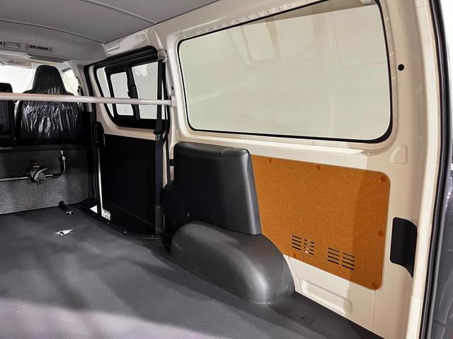 ハイエースバン ロングＤＸ　ＧＬパッケージ　ＬＥＤヘッドライト　全方位カメラ　デジタルインナーミラー　リヤクーラー　リヤヒーター　キーレス　プライバシーガラス　パワーウィンドゥ　電格ドアミラー　プリクラッシュ　ＬＤＡ　ＡＨＢ　ＰＫＳＢ（46枚目）