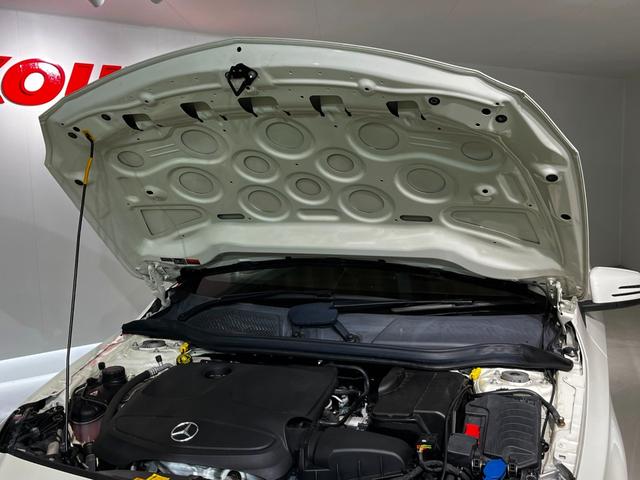 Ａクラス Ａ１８０　スポーツ　後期　新品タイヤ　ＡＭＧスタイリングｐｋｇ　５ツインスポーク１８ＡＷ　ＬＥＤヘッドライト　ＣａｒＰｌａｙ（5枚目）