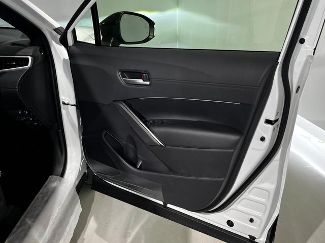カローラクロス ハイブリッド Z パノラマルーフ シグナルロードプロテクション パノラミックビューモニター アドバンストパーク ブラインドスポット 安心降車(33枚目)