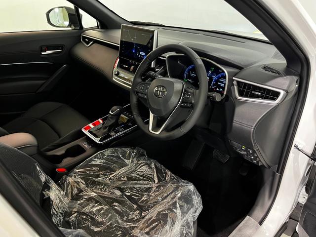 カローラクロス ハイブリッド Z パノラマルーフ シグナルロードプロテクション パノラミックビューモニター アドバンストパーク ブラインドスポット 安心降車(34枚目)