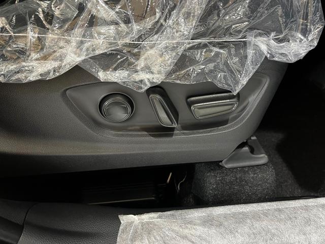 カローラクロス ハイブリッド Z パノラマルーフ シグナルロードプロテクション パノラミックビューモニター アドバンストパーク ブラインドスポット 安心降車(37枚目)