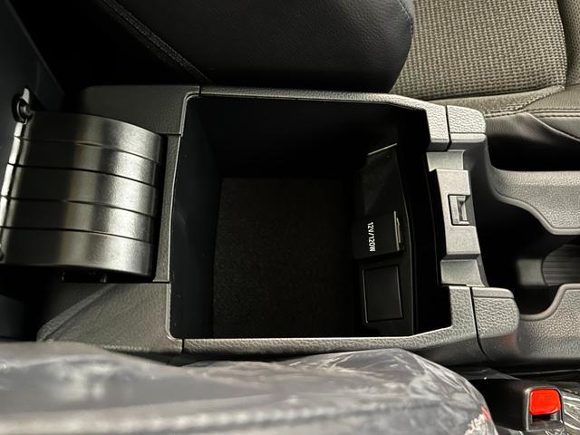 カローラクロス ハイブリッド Z パノラマルーフ シグナルロードプロテクション パノラミックビューモニター アドバンストパーク ブラインドスポット 安心降車(41枚目)