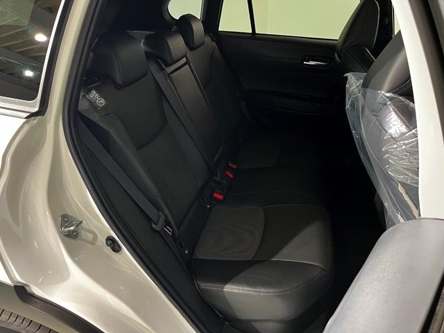 カローラクロス ハイブリッド Z パノラマルーフ シグナルロードプロテクション パノラミックビューモニター アドバンストパーク ブラインドスポット 安心降車(44枚目)