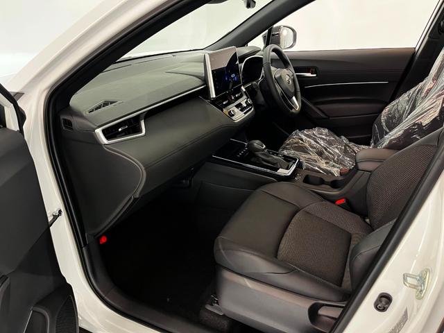 カローラクロス ハイブリッド Z パノラマルーフ シグナルロードプロテクション パノラミックビューモニター アドバンストパーク ブラインドスポット 安心降車(46枚目)