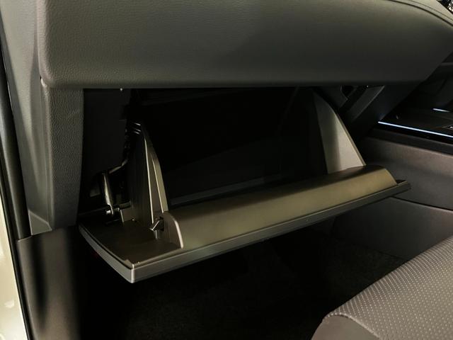 カローラクロス ハイブリッド Z パノラマルーフ シグナルロードプロテクション パノラミックビューモニター アドバンストパーク ブラインドスポット 安心降車(49枚目)