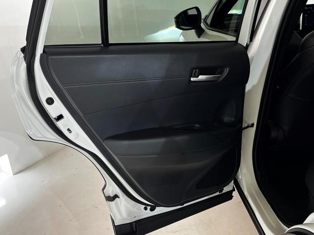 カローラクロス ハイブリッド Z パノラマルーフ シグナルロードプロテクション パノラミックビューモニター アドバンストパーク ブラインドスポット 安心降車(50枚目)