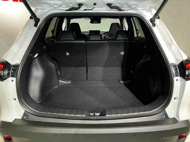 カローラクロス ハイブリッド Z パノラマルーフ シグナルロードプロテクション パノラミックビューモニター アドバンストパーク ブラインドスポット 安心降車(55枚目)