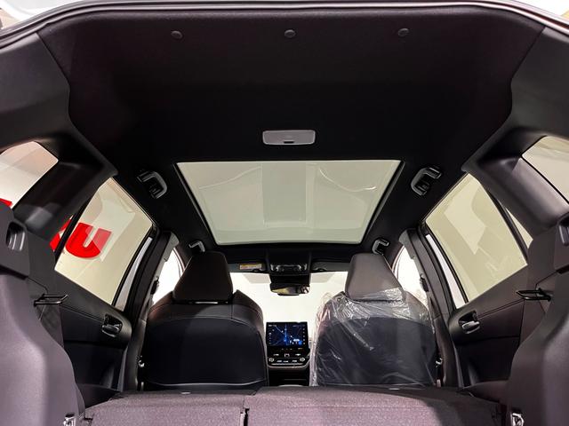 カローラクロス ハイブリッド Z パノラマルーフ シグナルロードプロテクション パノラミックビューモニター アドバンストパーク ブラインドスポット 安心降車(57枚目)