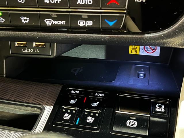 RX RX450h Fスポーツ ワンオーナー 禁煙 ムーンルーフ ワイヤレスチャージ ブレードスキャン ヘッドランプクリーナー 後席パワーシート&シートヒーター(35枚目)