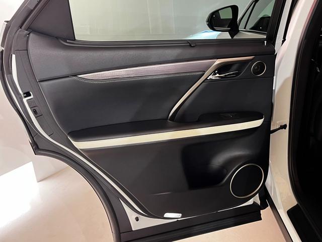 RX RX450h Fスポーツ ワンオーナー 禁煙 ムーンルーフ ワイヤレスチャージ ブレードスキャン ヘッドランプクリーナー 後席パワーシート&シートヒーター(57枚目)