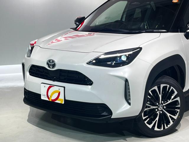 ヤリスクロス ハイブリッドＺ　２トーンルーフ　ハンズフリーパワーバックドア　パノラミックビューモニター　アドバンストパーク　パーキングサポートブレーキ（3枚目）