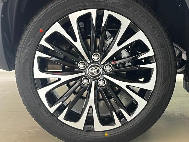 ヤリスクロス ハイブリッドＺ　２トーンルーフ　ハンズフリーパワーバックドア　パノラミックビューモニター　アドバンストパーク　パーキングサポートブレーキ（7枚目）