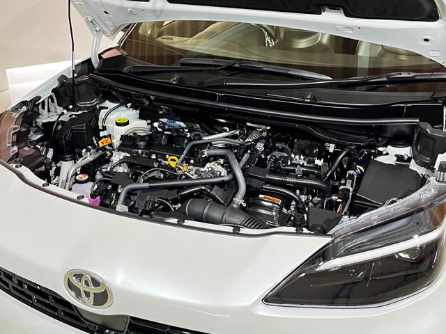 ヤリスクロス ハイブリッドＺ　２トーンルーフ　ハンズフリーパワーバックドア　パノラミックビューモニター　アドバンストパーク　パーキングサポートブレーキ（10枚目）