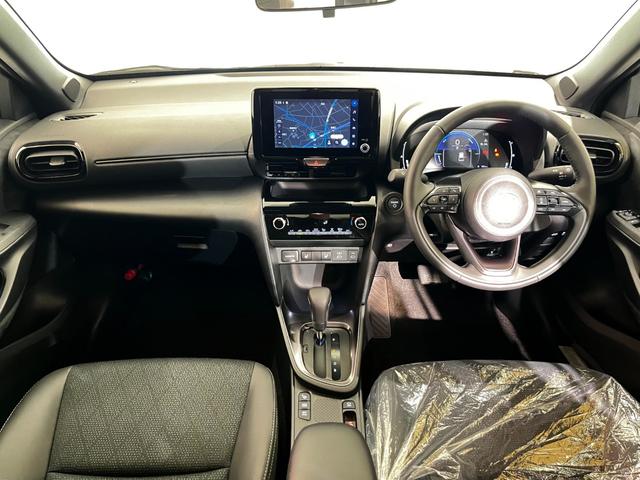 ヤリスクロス ハイブリッドＺ　２トーンルーフ　ハンズフリーパワーバックドア　パノラミックビューモニター　アドバンストパーク　パーキングサポートブレーキ（14枚目）