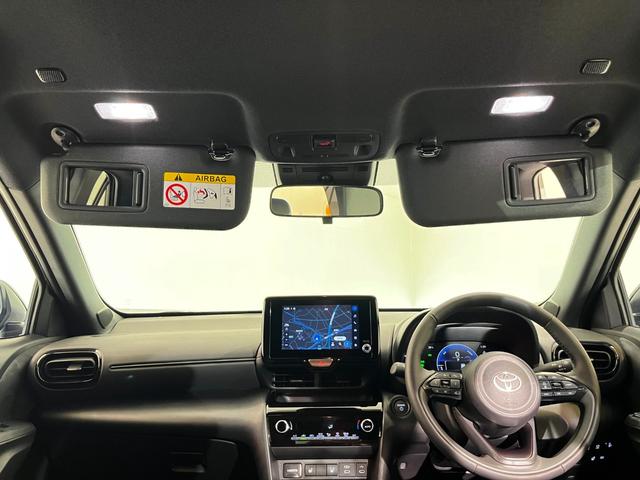 ヤリスクロス ハイブリッドＺ　２トーンルーフ　ハンズフリーパワーバックドア　パノラミックビューモニター　アドバンストパーク　パーキングサポートブレーキ（15枚目）