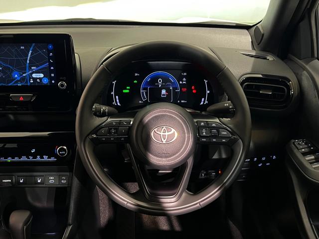 ヤリスクロス ハイブリッドＺ　２トーンルーフ　ハンズフリーパワーバックドア　パノラミックビューモニター　アドバンストパーク　パーキングサポートブレーキ（16枚目）