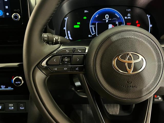 ヤリスクロス ハイブリッドＺ　２トーンルーフ　ハンズフリーパワーバックドア　パノラミックビューモニター　アドバンストパーク　パーキングサポートブレーキ（18枚目）