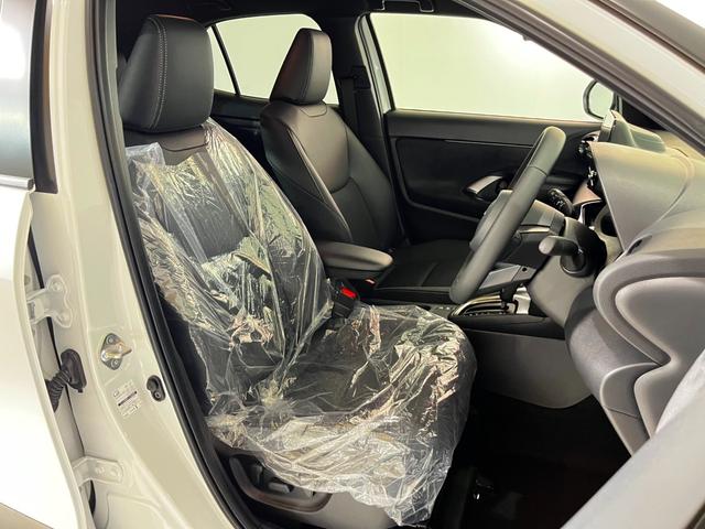 ヤリスクロス ハイブリッドＺ　２トーンルーフ　ハンズフリーパワーバックドア　パノラミックビューモニター　アドバンストパーク　パーキングサポートブレーキ（36枚目）