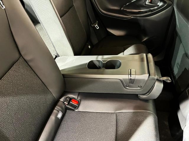 ヤリスクロス ハイブリッドＺ　２トーンルーフ　ハンズフリーパワーバックドア　パノラミックビューモニター　アドバンストパーク　パーキングサポートブレーキ（42枚目）