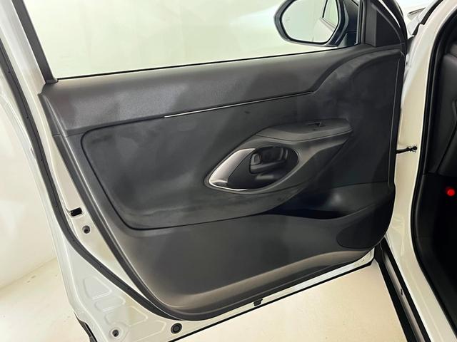 ヤリスクロス ハイブリッドＺ　２トーンルーフ　ハンズフリーパワーバックドア　パノラミックビューモニター　アドバンストパーク　パーキングサポートブレーキ（43枚目）