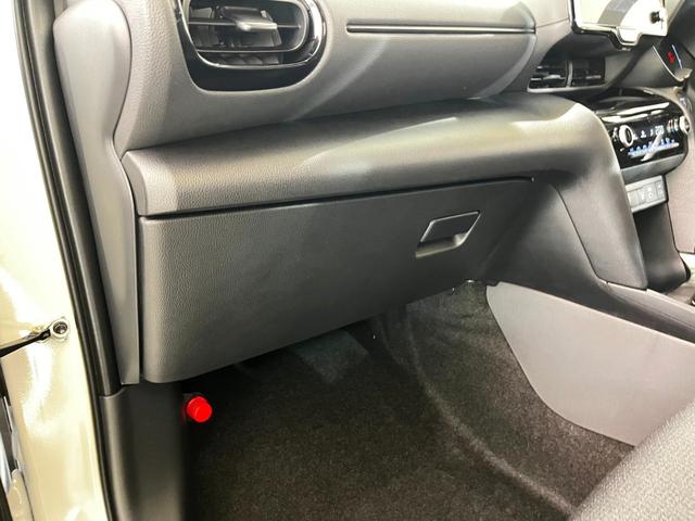 ヤリスクロス ハイブリッドＺ　２トーンルーフ　ハンズフリーパワーバックドア　パノラミックビューモニター　アドバンストパーク　パーキングサポートブレーキ（46枚目）