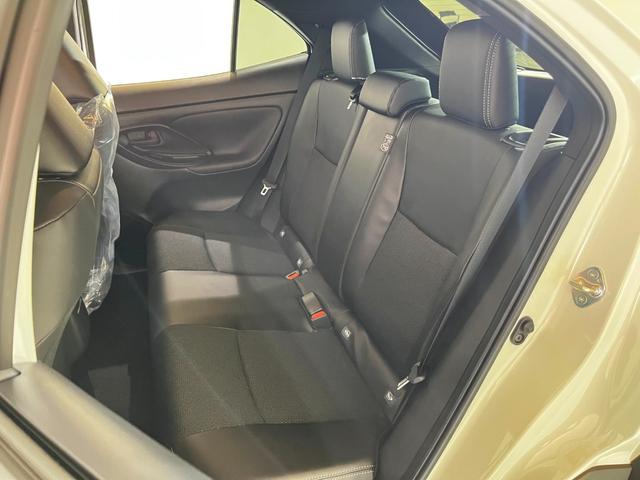 ヤリスクロス ハイブリッドＺ　２トーンルーフ　ハンズフリーパワーバックドア　パノラミックビューモニター　アドバンストパーク　パーキングサポートブレーキ（50枚目）