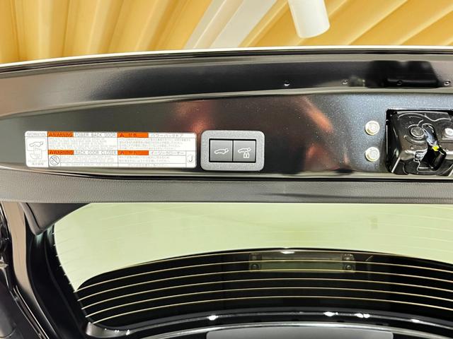 ヤリスクロス ハイブリッドＺ　２トーンルーフ　ハンズフリーパワーバックドア　パノラミックビューモニター　アドバンストパーク　パーキングサポートブレーキ（52枚目）