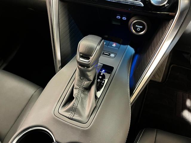 ハリアーハイブリッド G ワンオーナー 禁煙 デジタルインナーミラー パワーバックドア コネクティッドナビ フルセグ(32枚目)