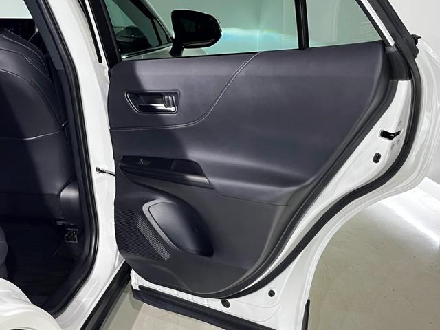 ハリアーハイブリッド G ワンオーナー 禁煙 デジタルインナーミラー パワーバックドア コネクティッドナビ フルセグ(42枚目)