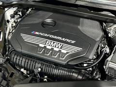 イルミネーテッドインテリア　ルームミラー一体型ＥＴＣ　ワイヤレスチャージ　ドライブレコーダー　パークディスタンス　パーキングアシスト 3