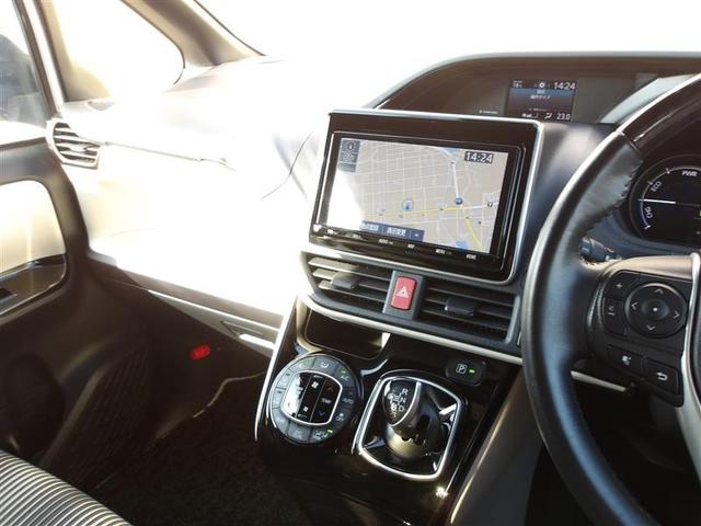 ノア ハイブリッドSi ダブルバイビーIII フルセグ メモリーナビ DVD再生 バックカメラ 衝突被害軽減システム ETC ドラレコ 両側電動スライド LEDヘッドランプ 乗車定員7人 3列シート(3枚目)