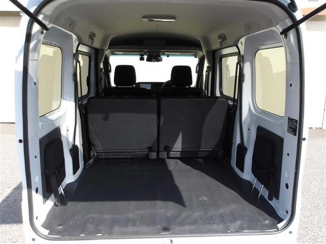 広々としたラゲージスペースを備えています。大きなものや長さのある荷物もしっかりと積み込めます。