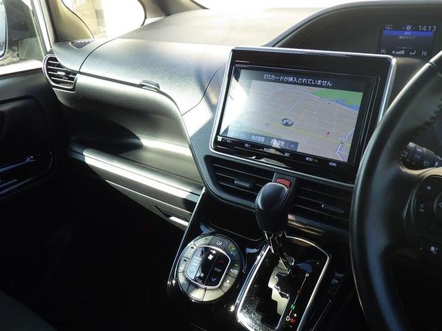 ノア Si ダブルバイビー フルセグ メモリーナビ DVD再生 バックカメラ 衝突被害軽減システム ETC ドラレコ 両側電動スライド LEDヘッドランプ ウオークスルー 乗車定員7人 3列シート アイドリングストップ(3枚目)