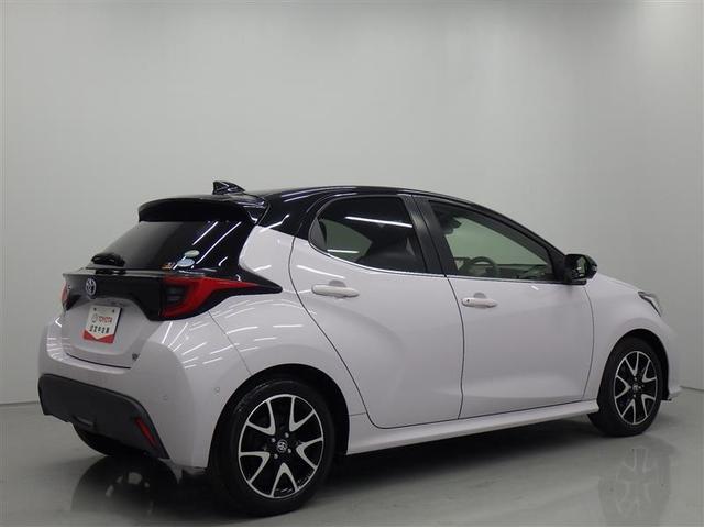 ヤリス ハイブリッドＺ　メモリーナビ　ＤＶＤ再生　ミュージックプレイヤー接続可　バックカメラ　衝突被害軽減システム　ＥＴＣ　ドラレコ　ＬＥＤヘッドランプ（4枚目）