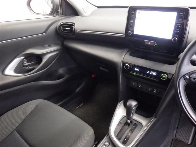 ヤリスクロス ハイブリッドＧ　メモリーナビ　ミュージックプレイヤー接続可　バックカメラ　衝突被害軽減システム　ＥＴＣ　ドラレコ　ＬＥＤヘッドランプ（3枚目）