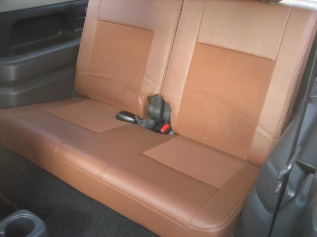 ジムニー ランドベンチャー　限定車　シートヒーター　ジオランダーＭ／Ｔタイヤ　前後バンパー外品（7枚目）